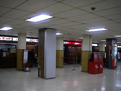 航空会社のカウンター