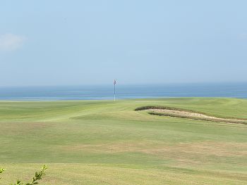 男性は2連続の海越えショット2