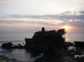 タナロット寺院の夕日 イメージ画像